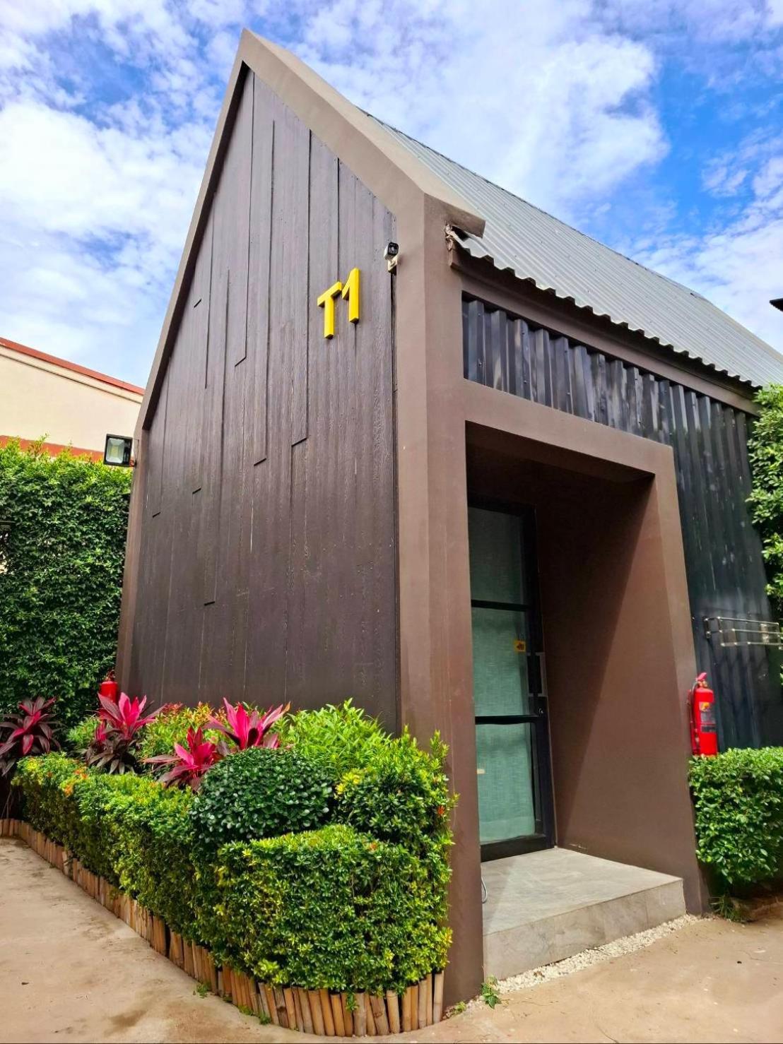 Sawasdee​ Buriram​ Resort Exterior photo