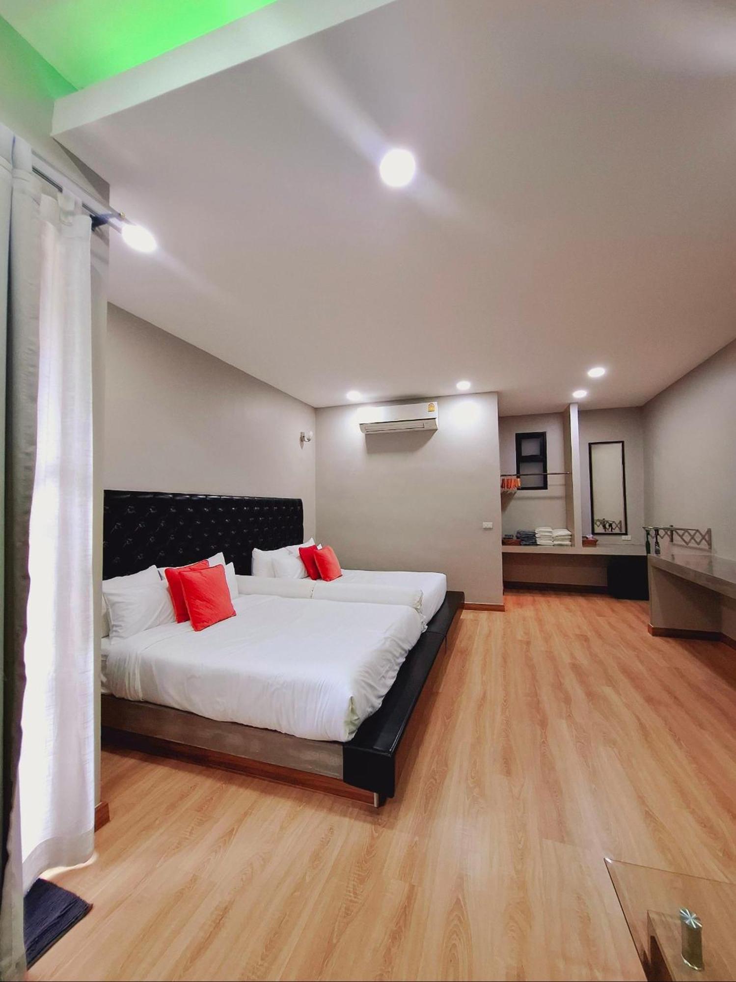Sawasdee​ Buriram​ Resort Room photo