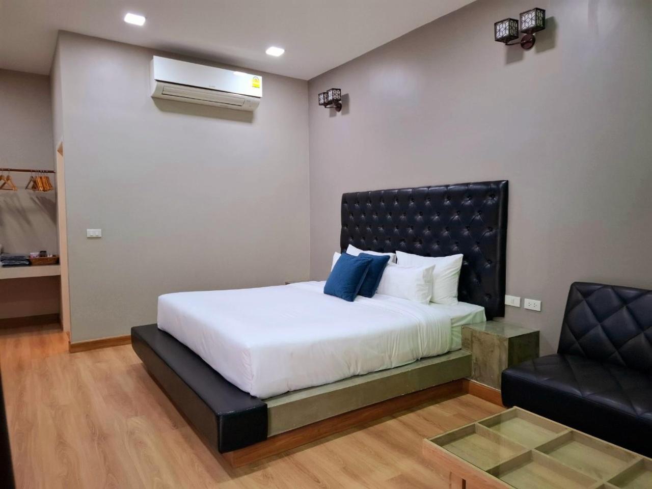 Sawasdee​ Buriram​ Resort Room photo